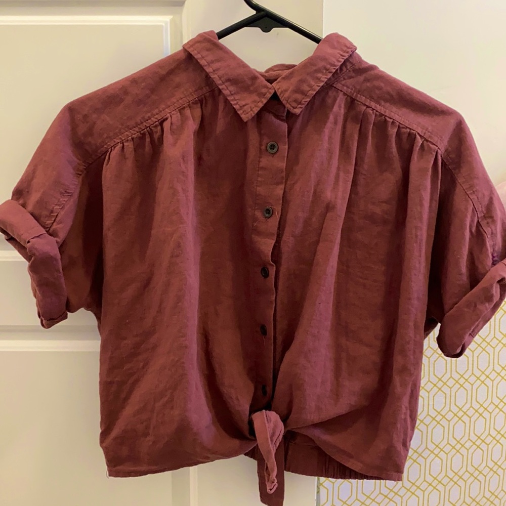 A button up tie shirt